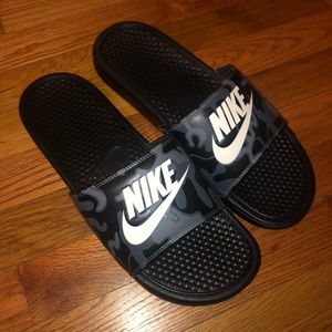 Camo print Nike slides